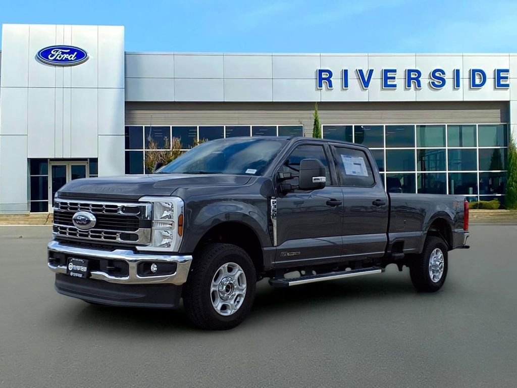 New 2026 Ford F350 XLT w/ FX4 Off-Road Package AWD/4WD image 3