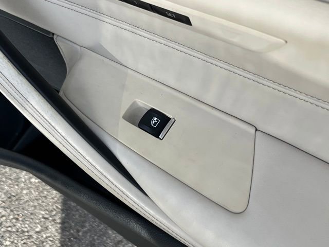 Used 2018 BMW M550i xDrive w/ Driving Assistance Package image 19