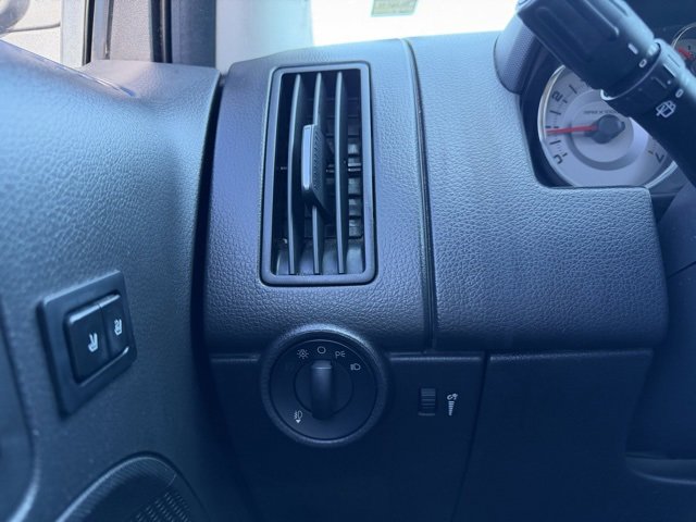 Used 2009 Ford Edge Limited image 17