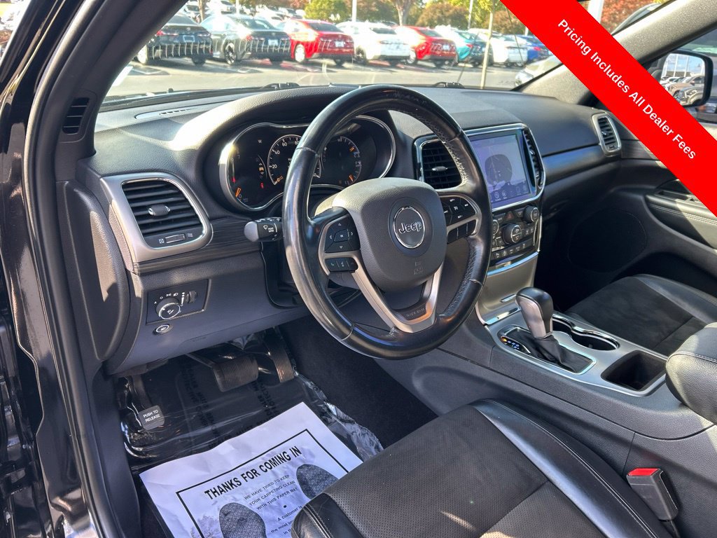 Used 2019 Jeep Grand Cherokee Altitude RWD image 3