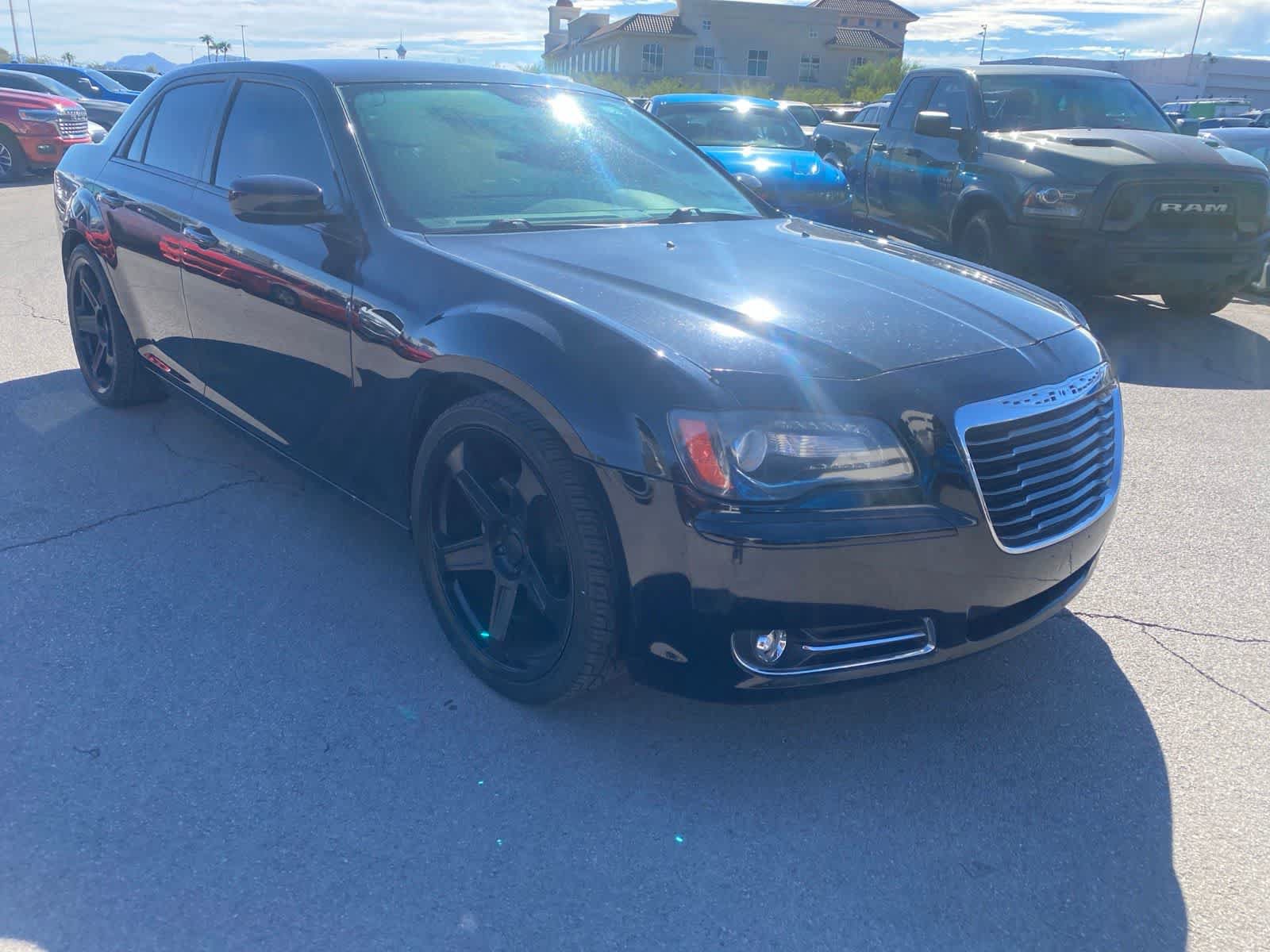 Used 2014 Chrysler 300 S w/ Luxury Group RWD image 4