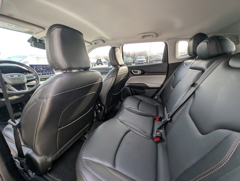 Used 2022 Jeep Compass Limited image 16