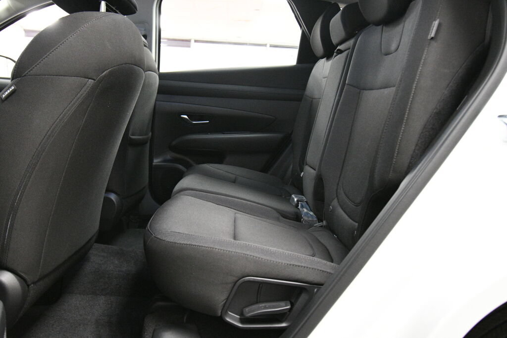 Used 2025 Hyundai Tucson SE AWD/4WD image 20