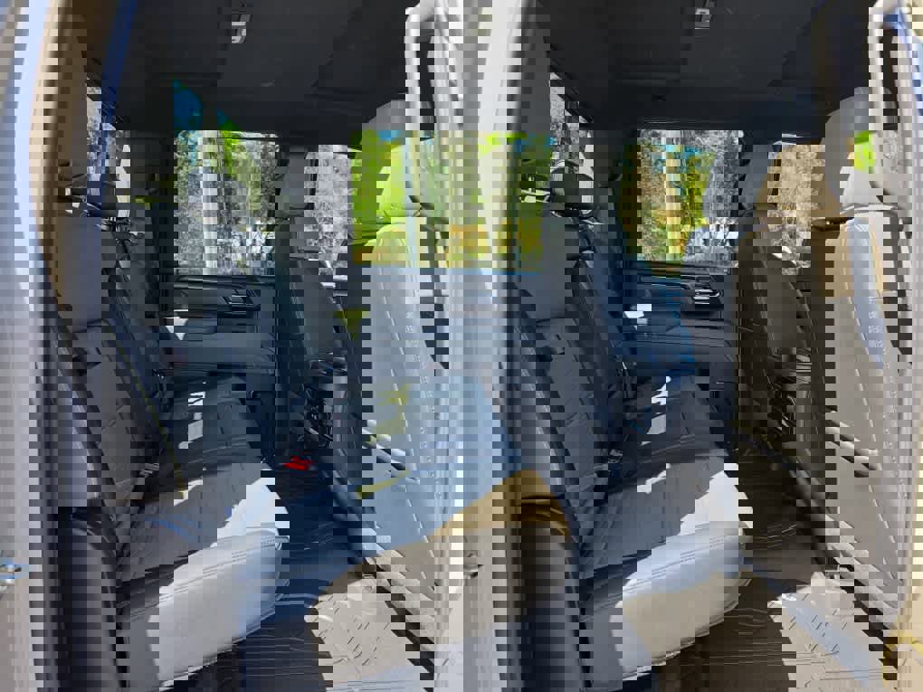 Used 2026 Chevrolet Silverado 2500 ZR2 w/ LPO, Dark Essentials Package image 31