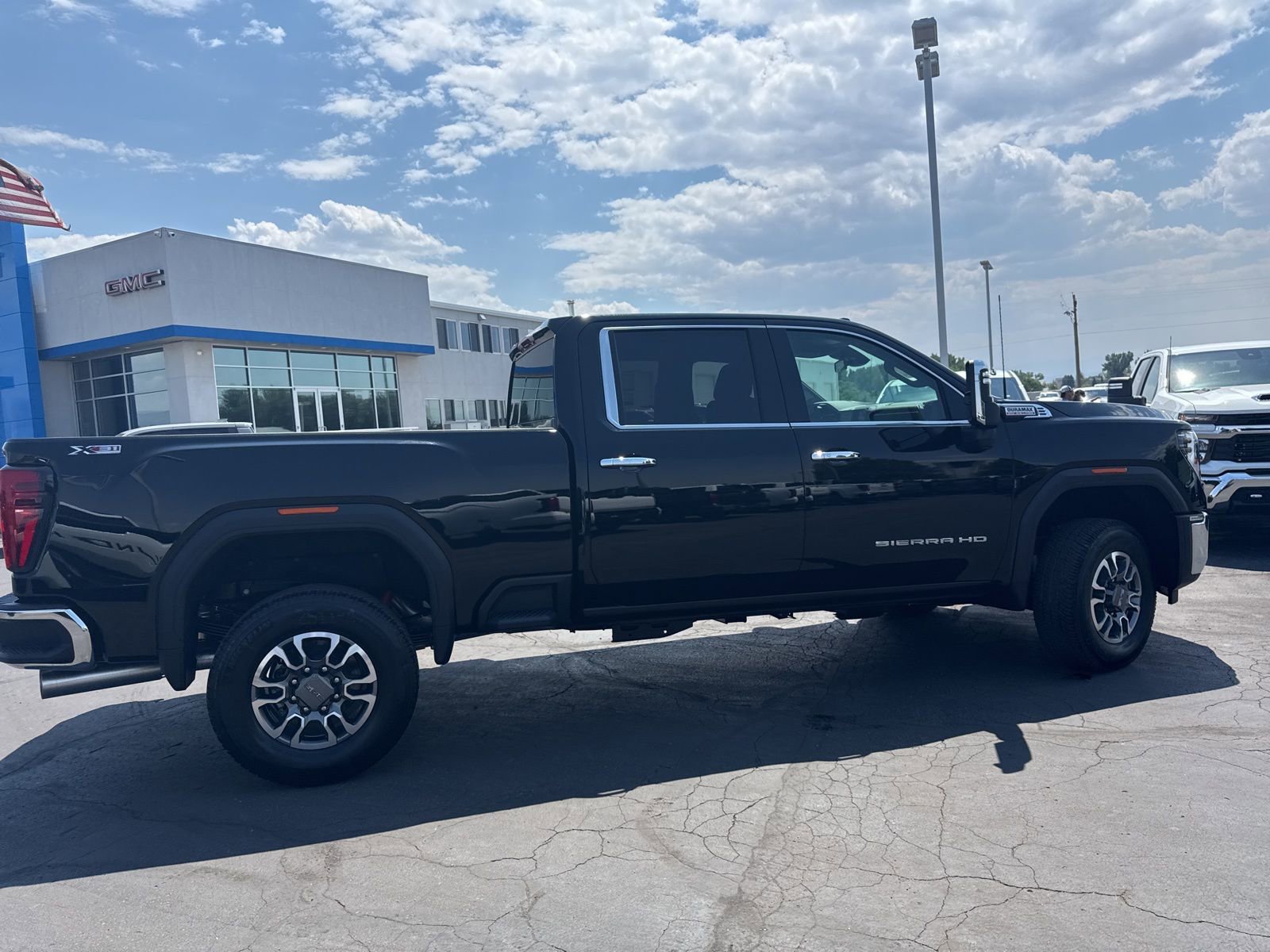 New 2025 GMC Sierra 3500 SLT w/ SLT Convenience Package image 5