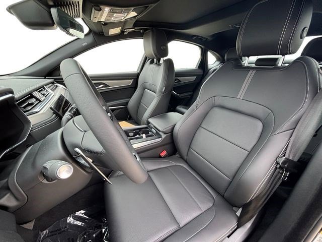 New 2024 Jaguar XF R-Dynamic SE AWD/4WD image 11