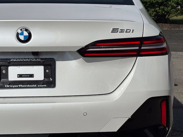 New 2027 BMW 530i xDrive w/ M Sport Package AWD/4WD image 5