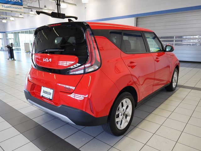 Used 2024 Kia Soul LX w/ Option Group 015 image 13