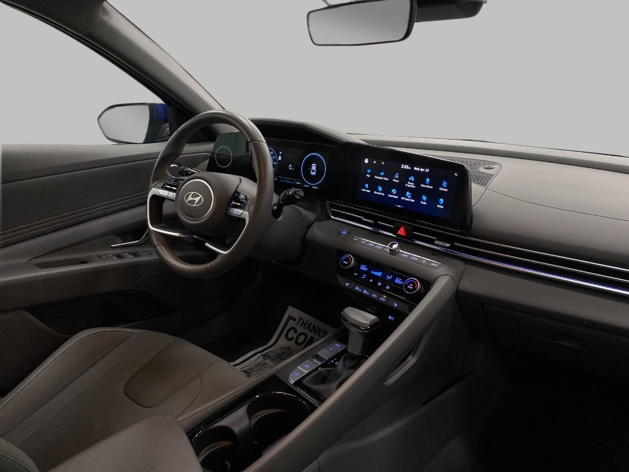 Certified 2025 Hyundai Elantra SEL FWD image 18
