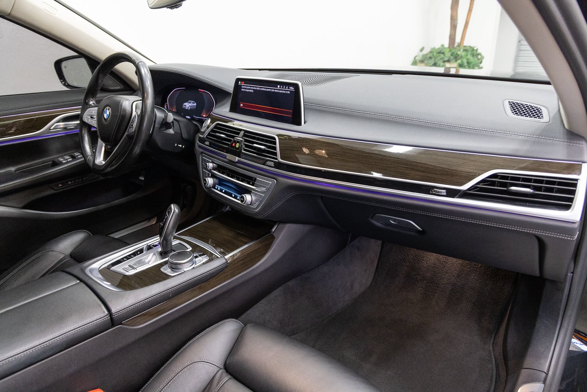 Used 2021 BMW 740i RWD image 13
