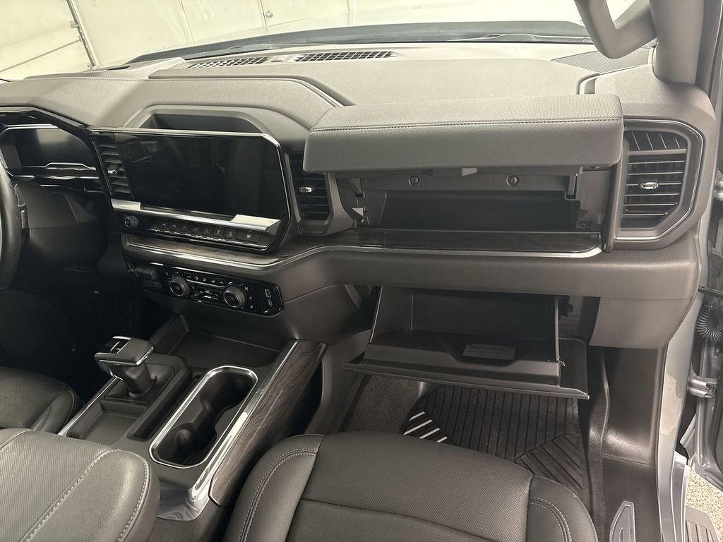 Used 2024 Chevrolet Silverado 1500 LTZ image 23