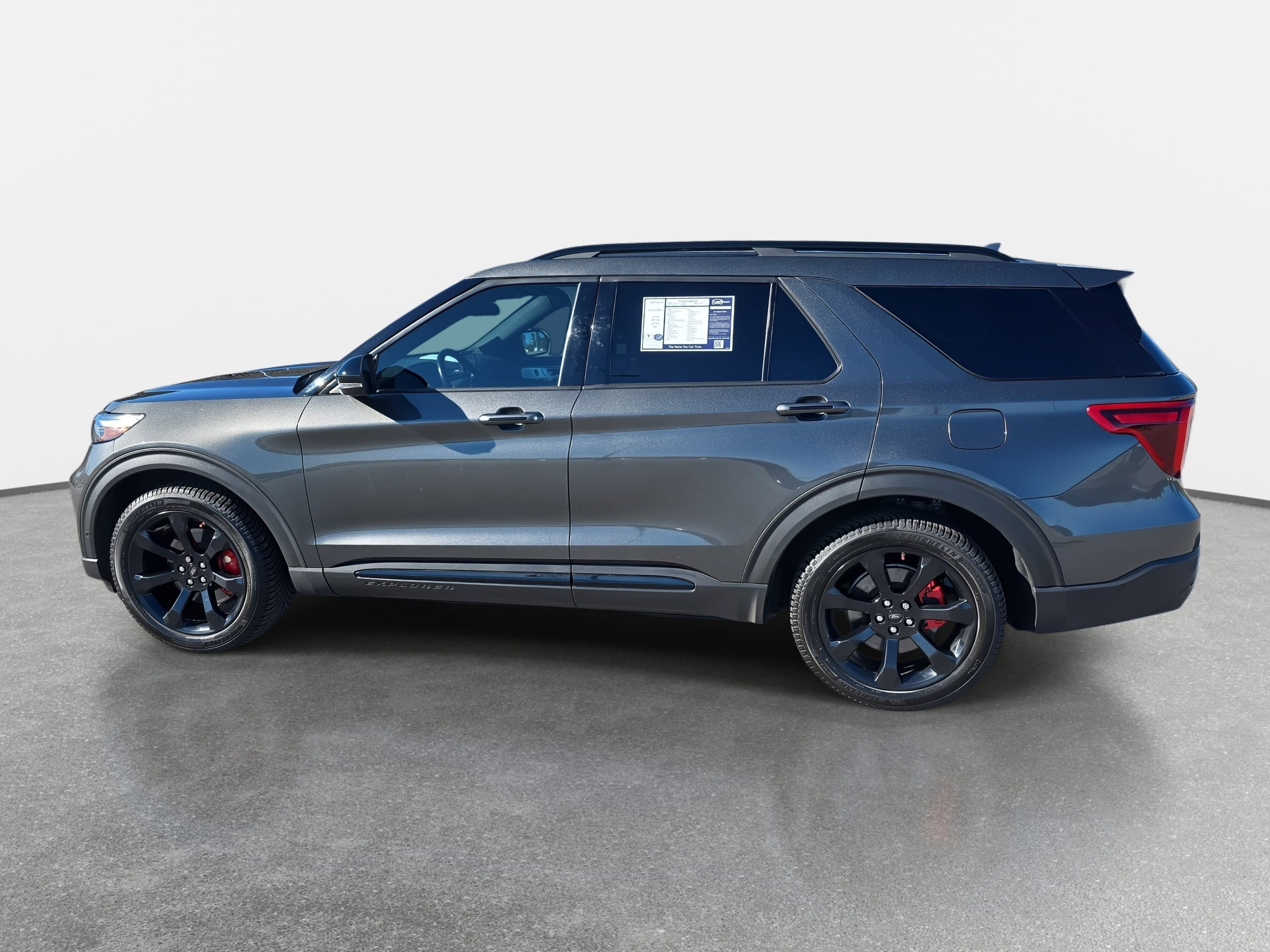 Used 2020 Ford Explorer ST w/ ST Street Pack image 8
