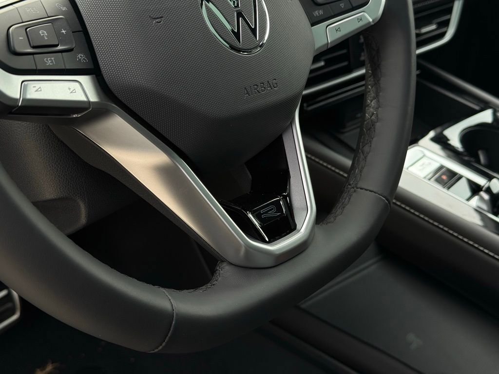 New 2026 Volkswagen Atlas Cross Sport SEL Premium R-Line image 21