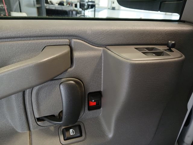 New 2026 GMC Savana 2500 Extended w/ Driver Convenience Package RWD image 31
