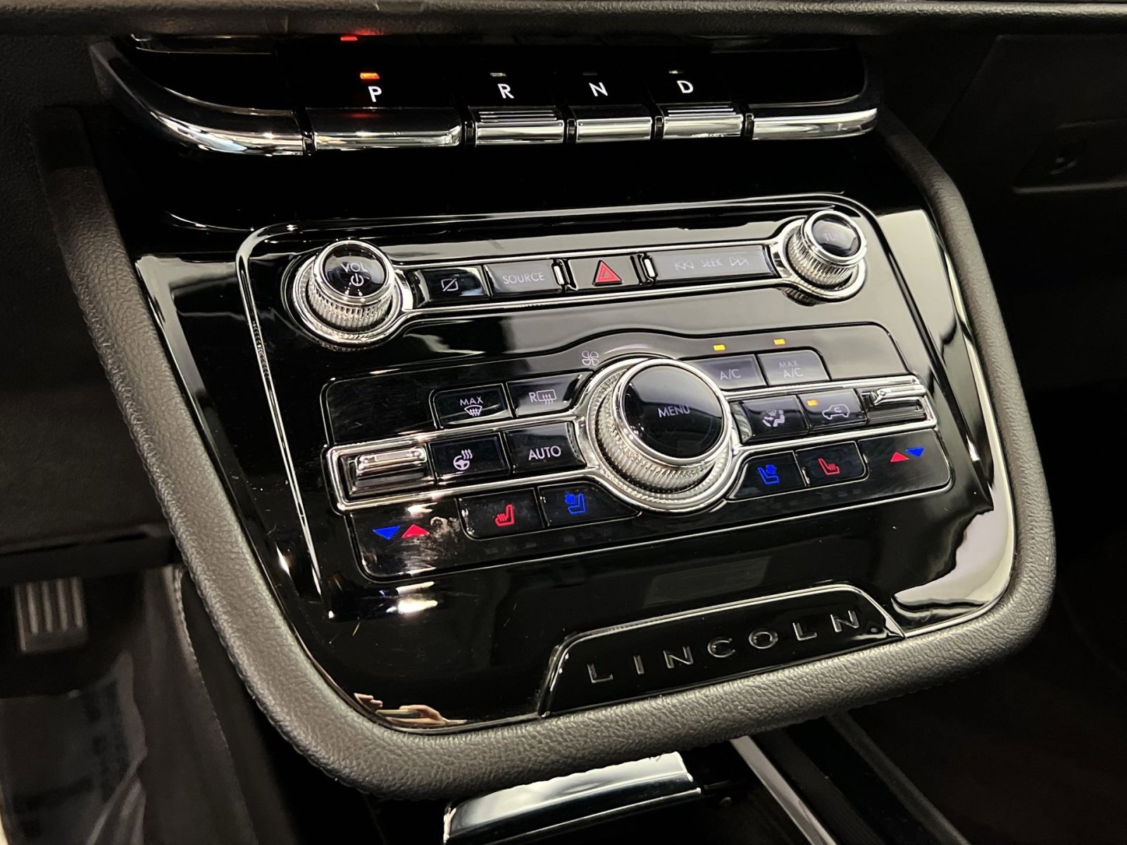 Used 2022 Lincoln Corsair AWD w/ Equipment Group 101A image 19