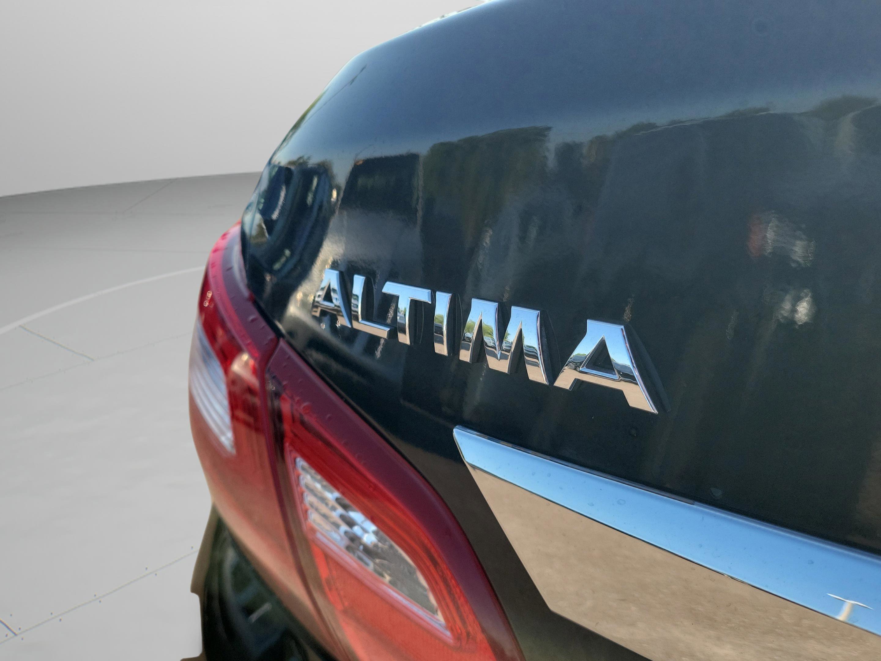 Used 2017 Nissan Altima 2.5 S w/ Power Driver Seat Package image 8