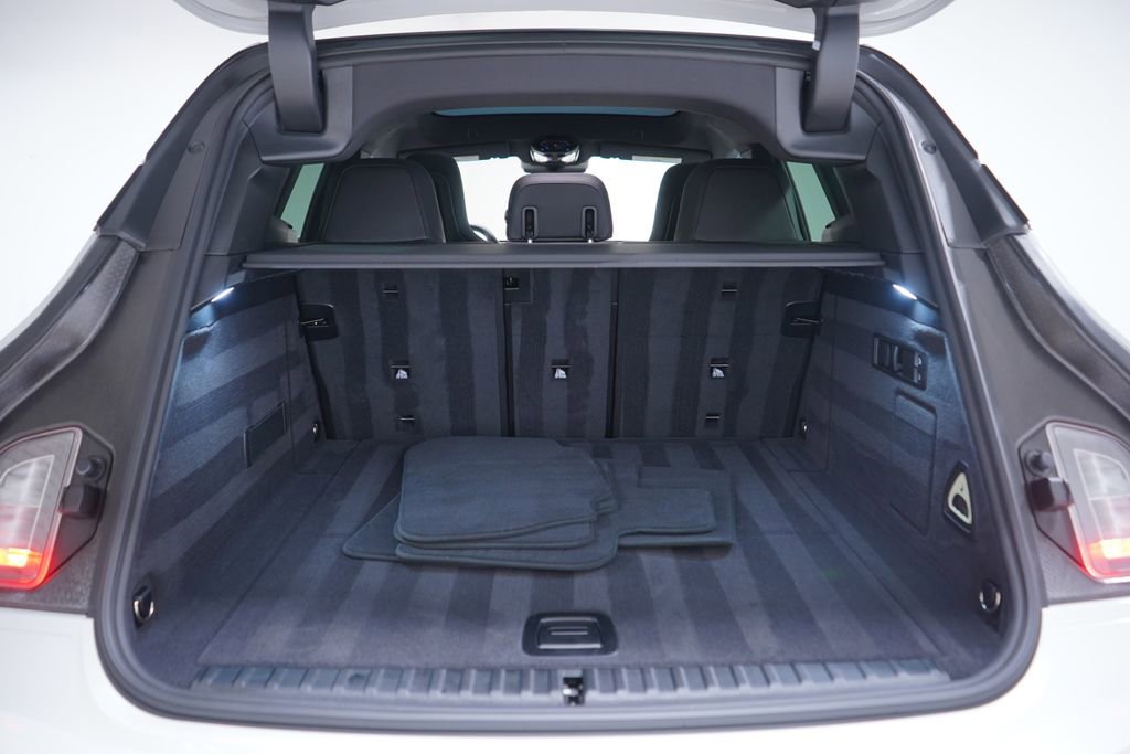 Used 2026 BMW iX xDrive60 image 21