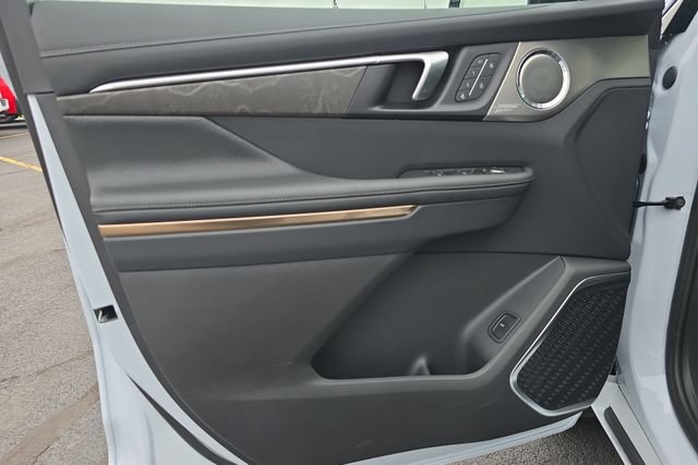 New 2026 Buick Enclave Avenir w/ Super Cruise Package FWD image 23
