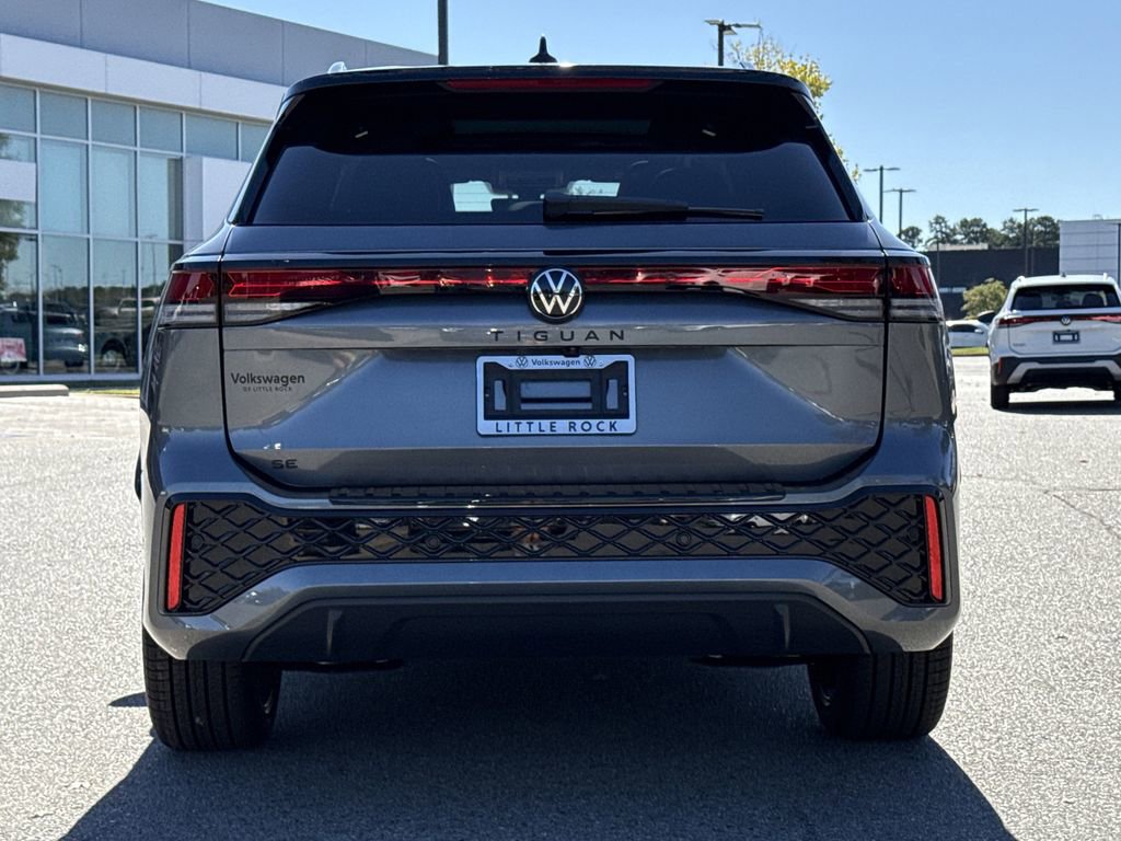 New 2026 Volkswagen Tiguan SE R-Line image 4