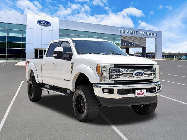 Used 2017 Ford F250 Lariat w/ Lariat Ultimate Package AWD/4WD image 6