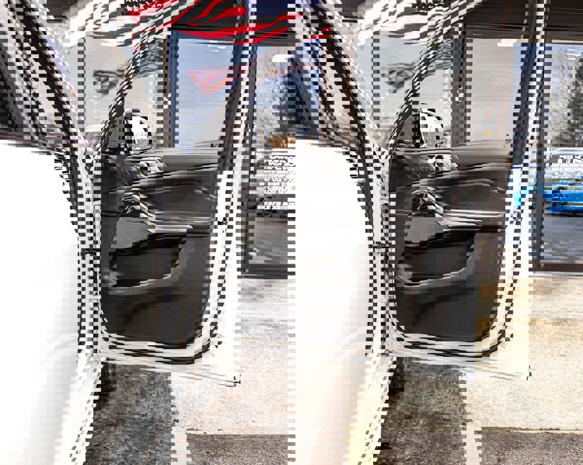 Used 2019 BMW X7 xDrive50i w/ Dynamic Handling Package image 18