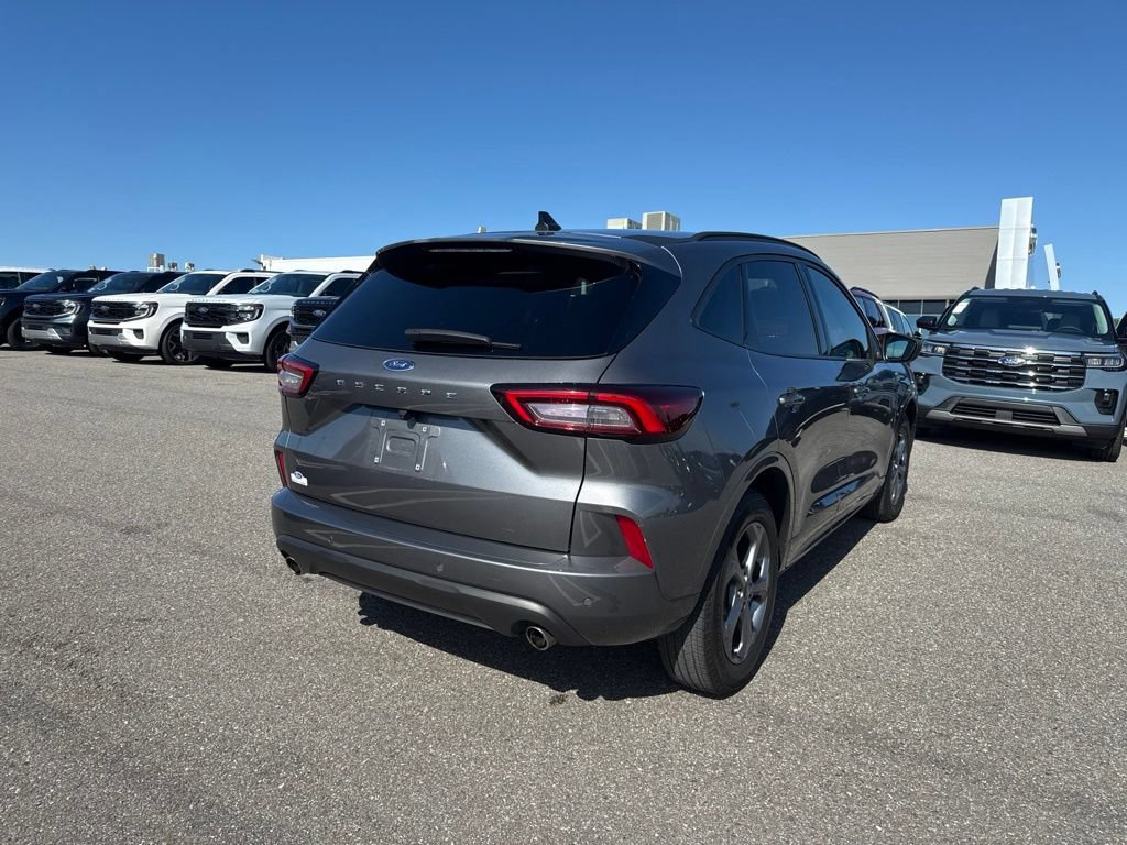 Used 2023 Ford Escape ST-Line w/ Tech Pack #1 FWD image 2