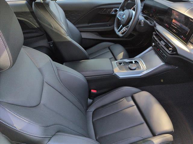 Used 2025 BMW 230i Coupe w/ M Sport Package image 22