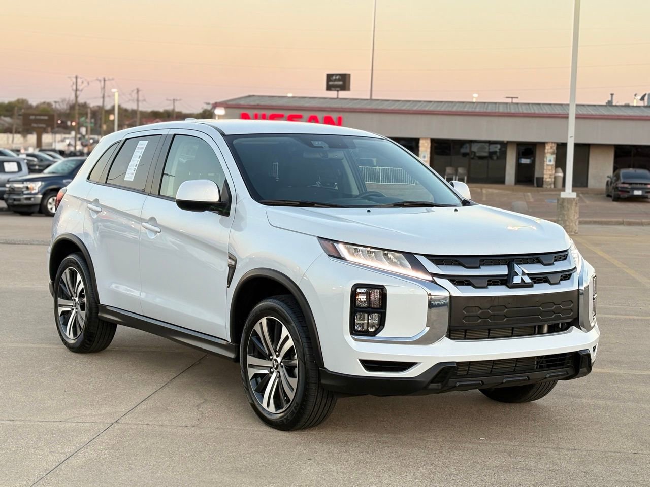 Used 2024 Mitsubishi Outlander Sport 2.0 ES image 5