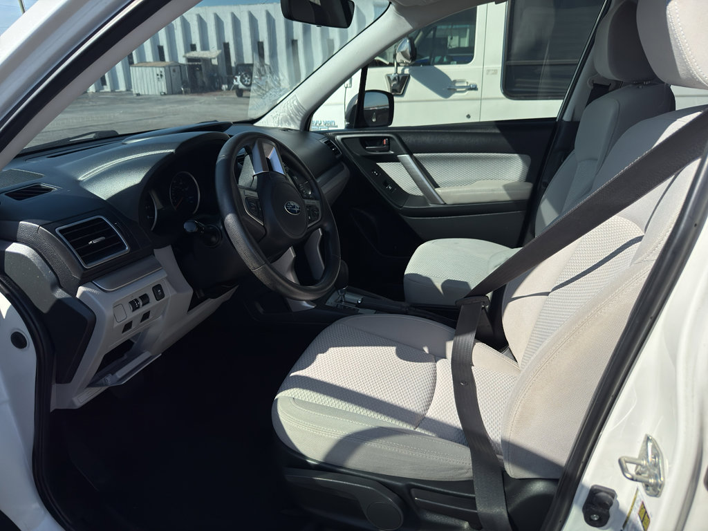 Used 2017 Subaru Forester 2.5i w/ Alloy Wheel Package image 3