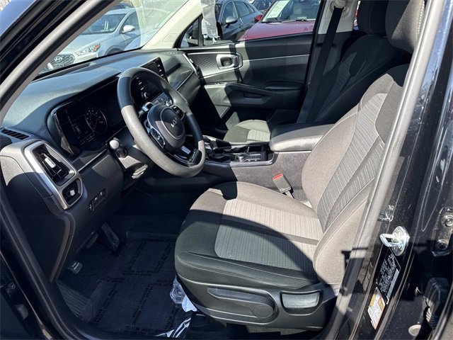 Used 2022 Kia Sorento LX image 14