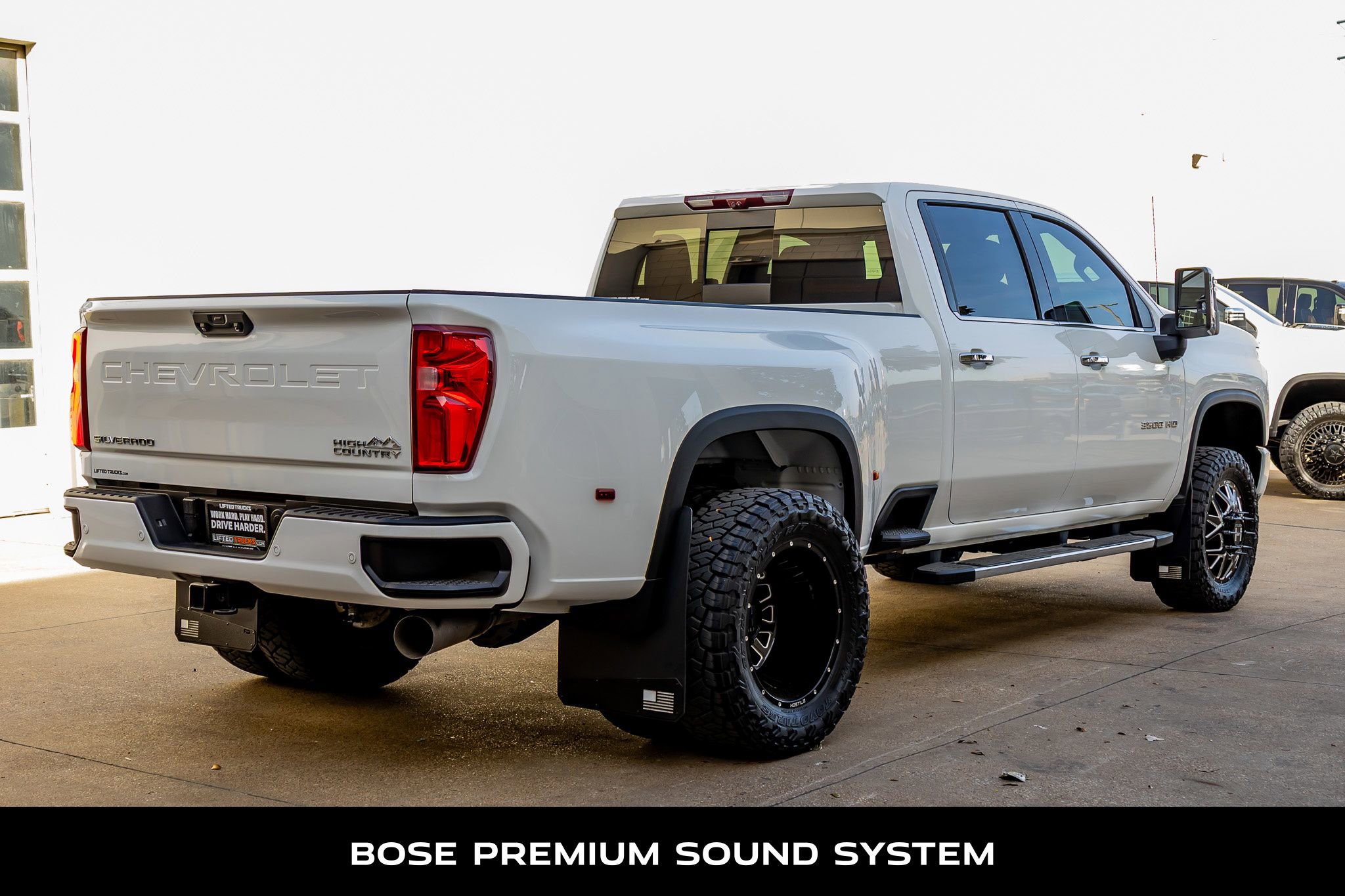 Used 2023 Chevrolet Silverado 3500 High Country w/ Technology Package image 9