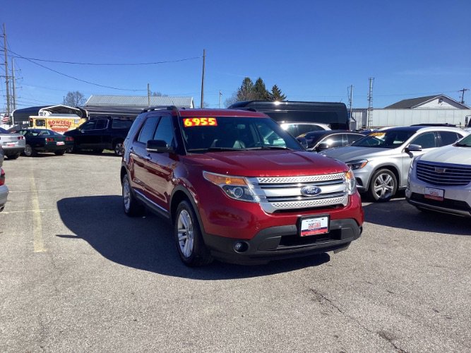 Used 2015 Ford Explorer XLT w/ Equipment Group 202B image 3