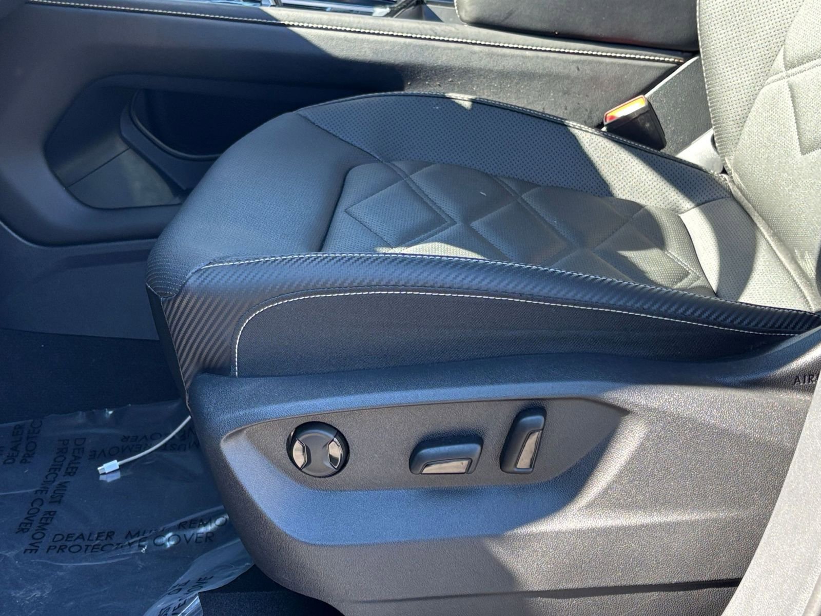 Used 2025 Volkswagen Atlas Cross Sport SE image 22