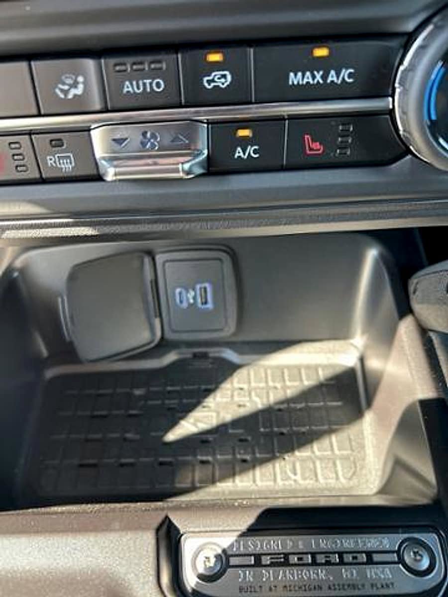 New 2024 Ford Bronco Outer Banks w/ Sasquatch Package AWD/4WD image 18