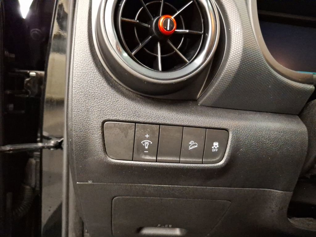 Used 2023 Hyundai Kona N Line image 23