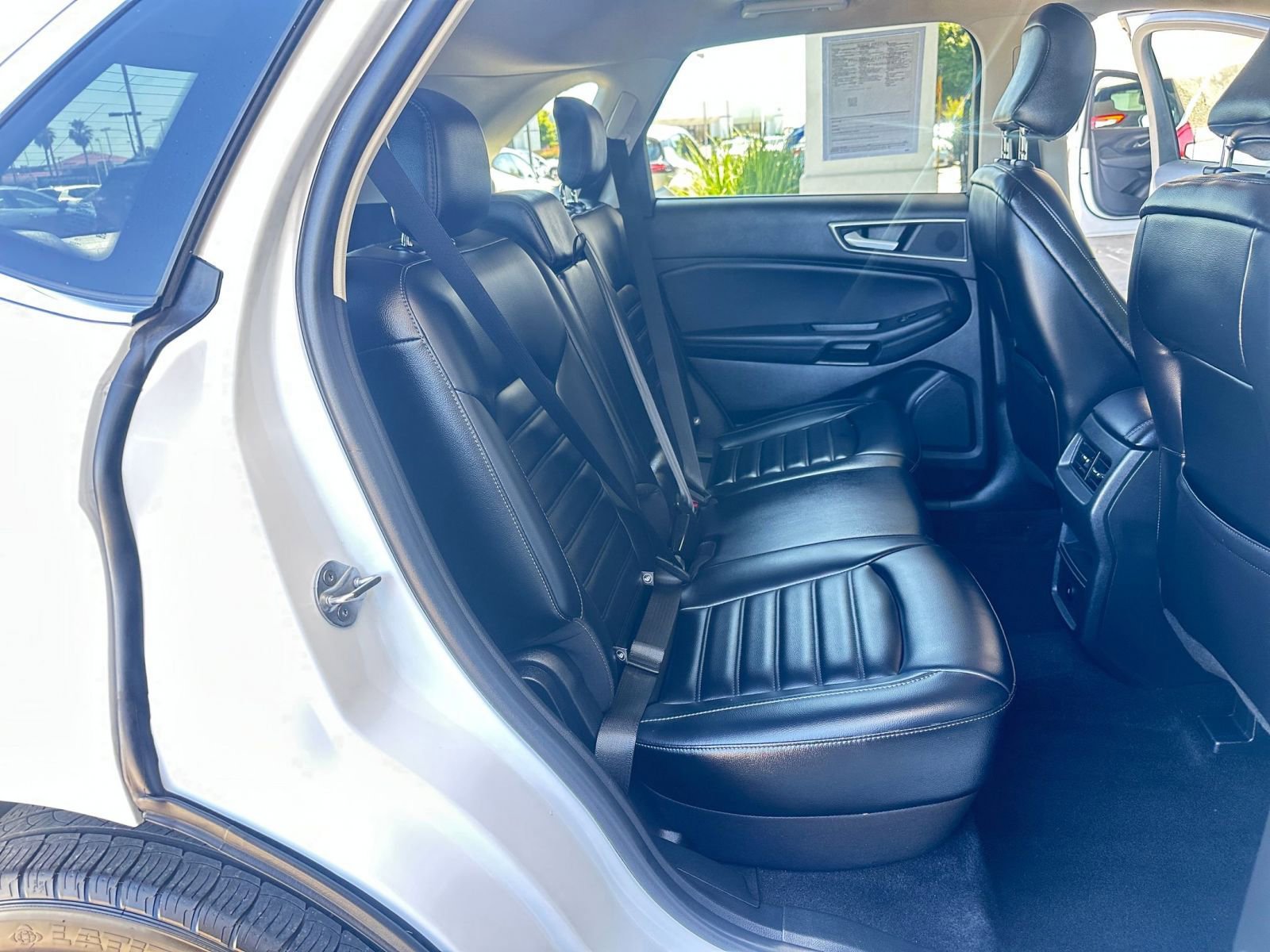 Used 2024 Ford Edge SEL image 39