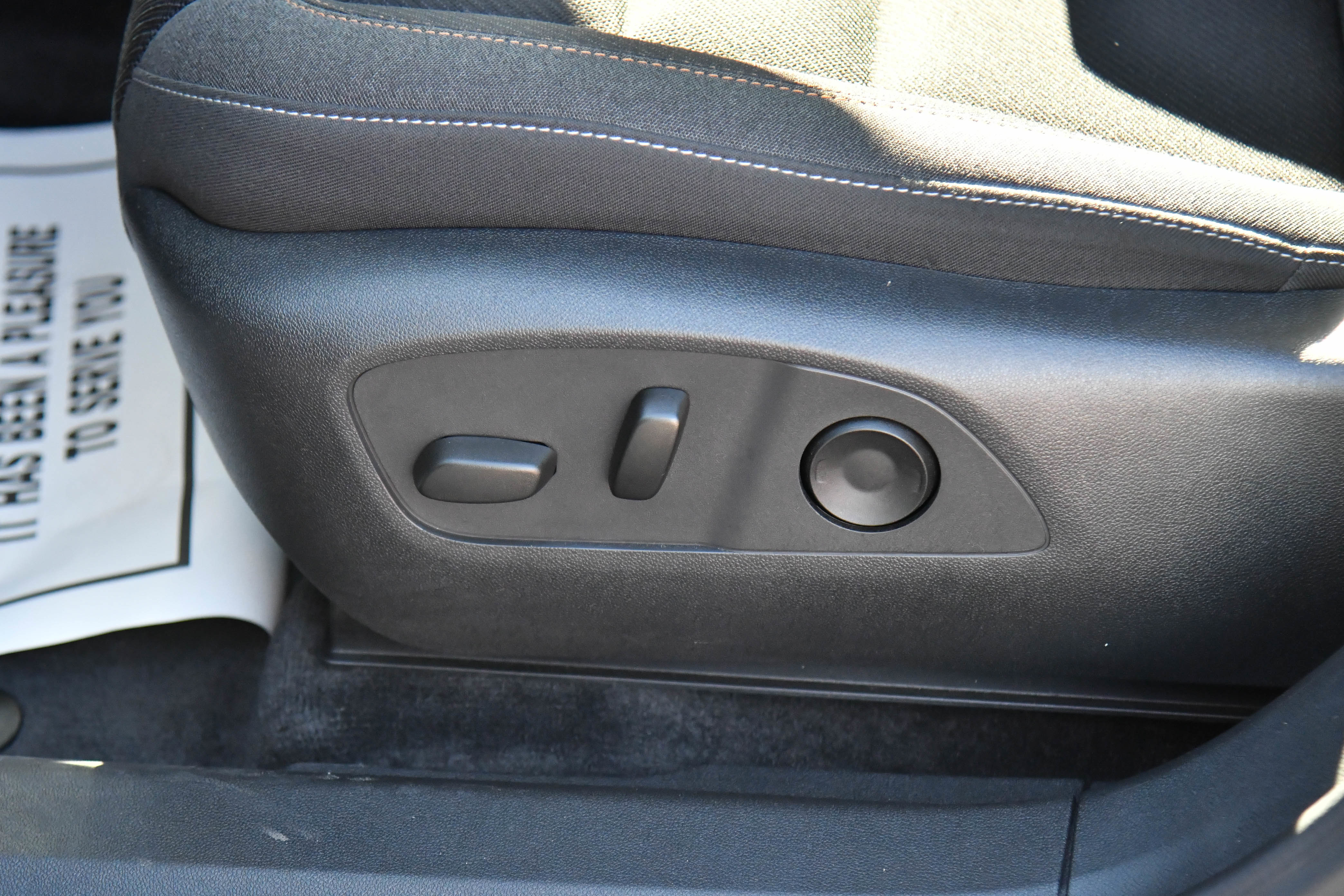 Used 2024 Honda Prologue EX image 17