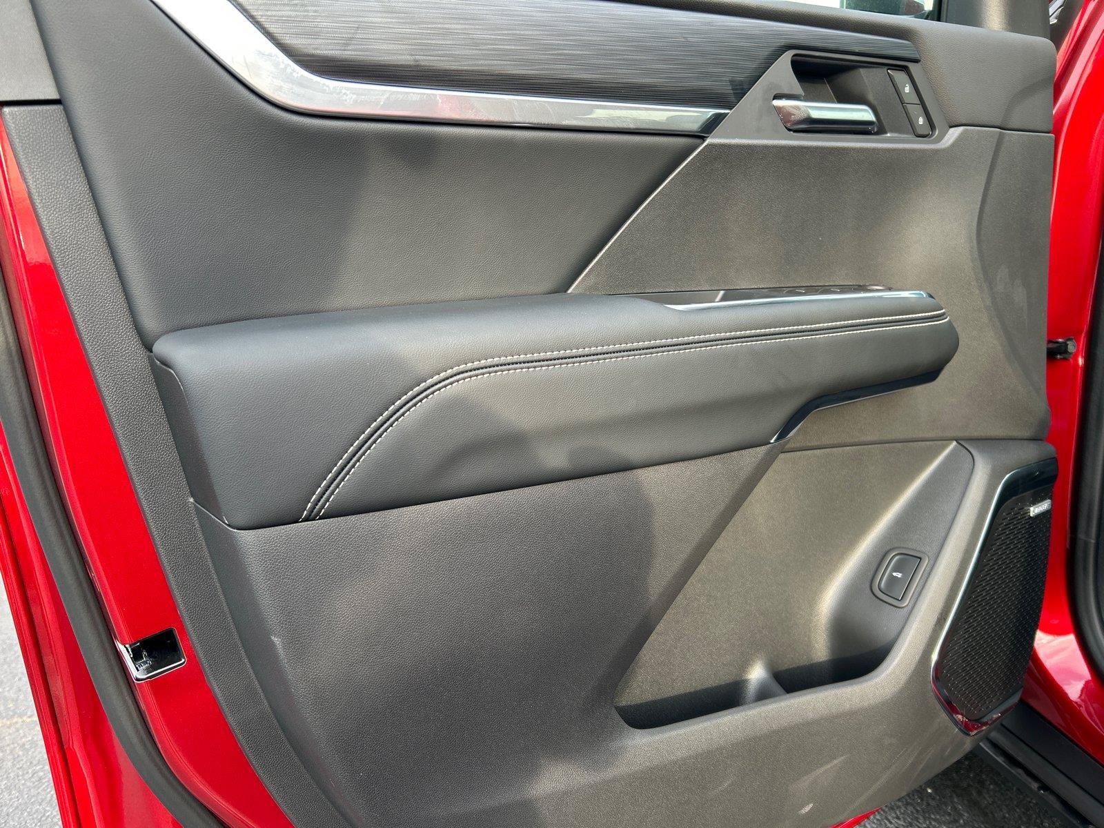 New 2026 GMC Acadia Elevation w/ Black Edition FWD image 15