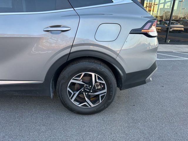 Used 2023 Kia Sportage LX image 18