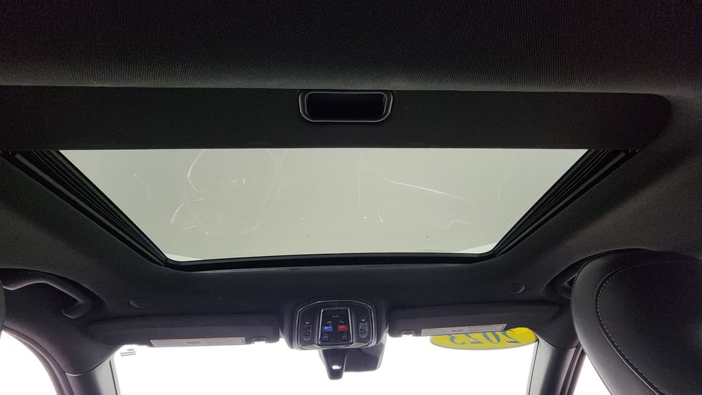 Used 2023 Jeep Grand Cherokee Altitude image 36