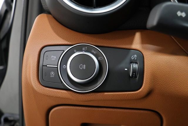 Used 2020 Alfa Romeo Giulia AWD w/ Cold Weather Package image 18