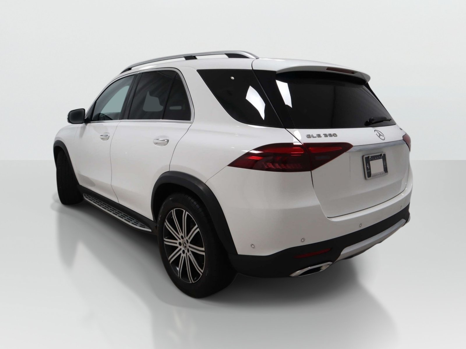Used 2024 Mercedes-Benz GLE 350 4MATIC image 3