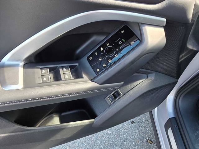 Used 2025 Audi Q5 Premium w/ Convenience Package AWD/4WD image 23