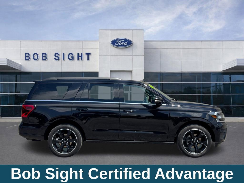Used 2023 Ford Expedition Limited AWD/4WD image 4