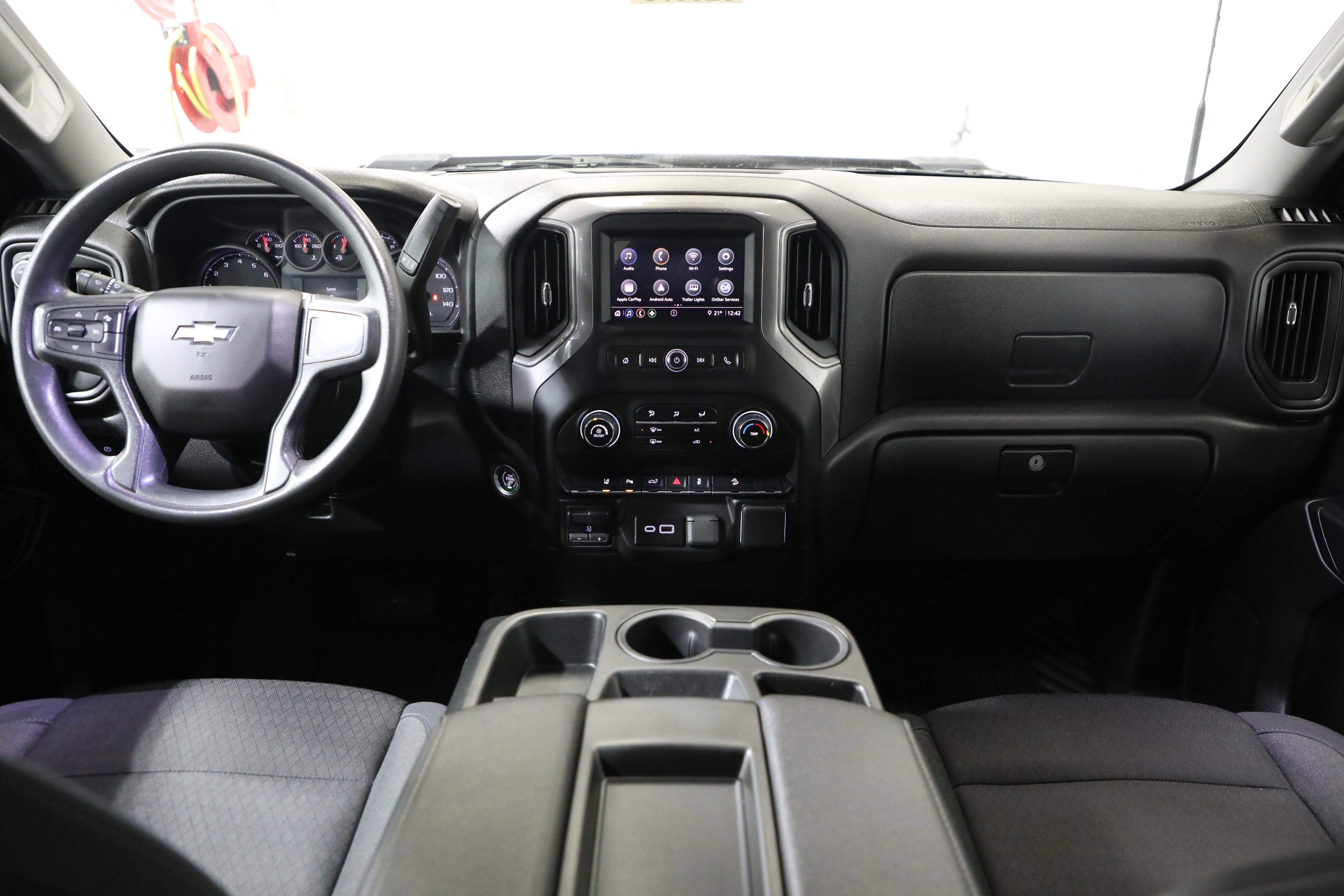 Used 2024 Chevrolet Silverado 2500 Custom w/ Custom Value Package image 2