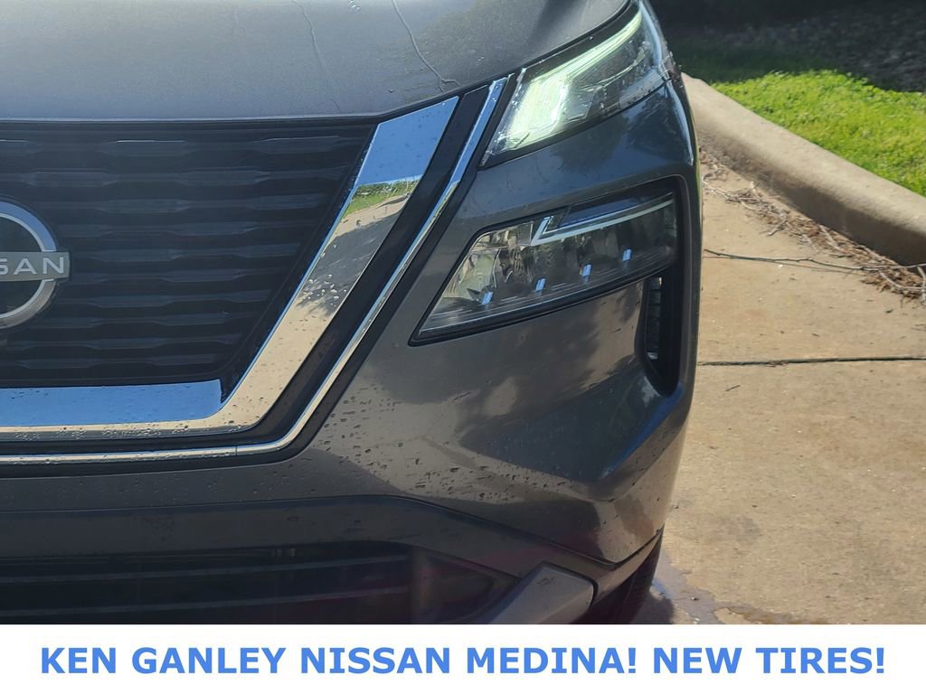 Used 2023 Nissan Rogue SV AWD/4WD image 10