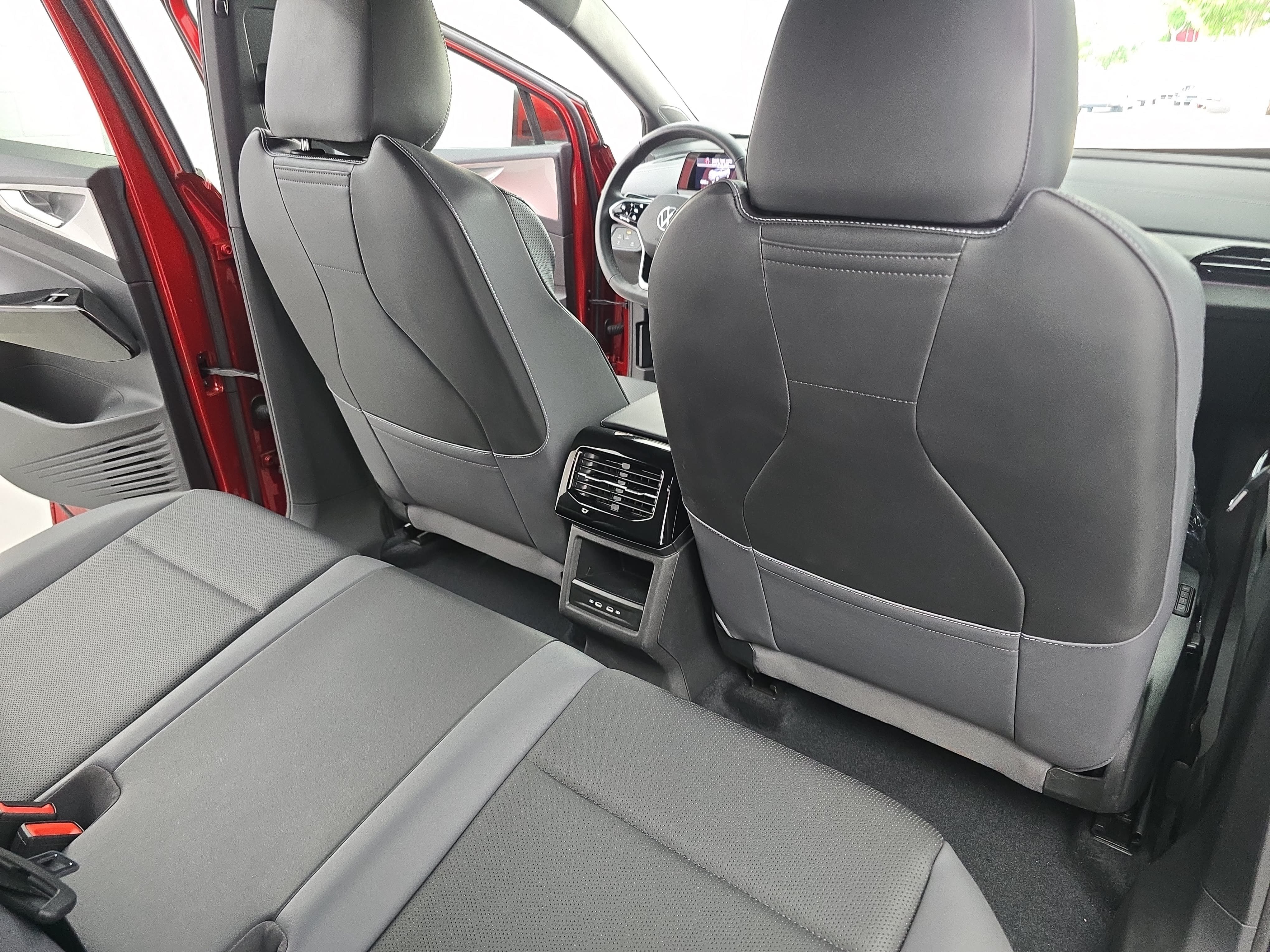 Certified 2025 Volkswagen ID.4 Pro S RWD image 11