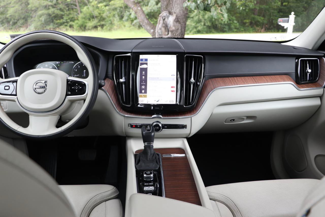 Used 2020 Volvo XC60 T5 Inscription w/ Protection Package Premier AWD/4WD image 34