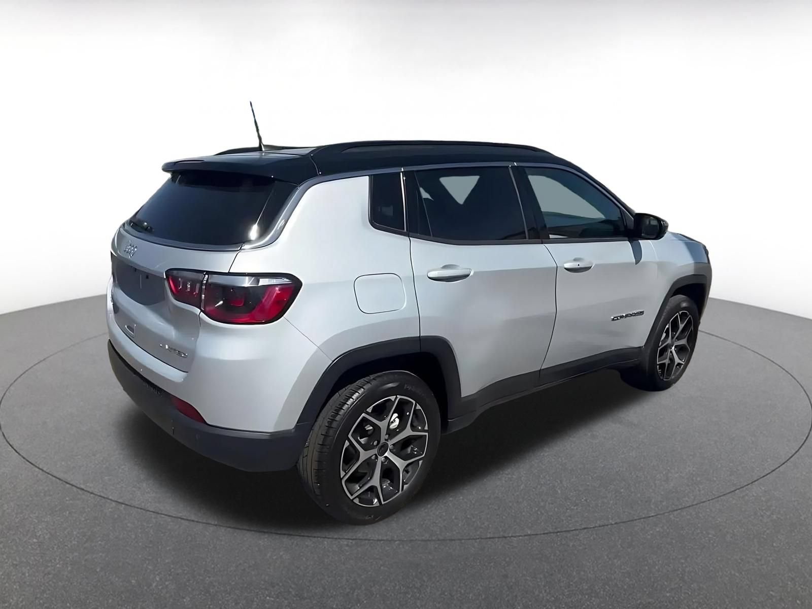 Used 2025 Jeep Compass Limited AWD/4WD image 14