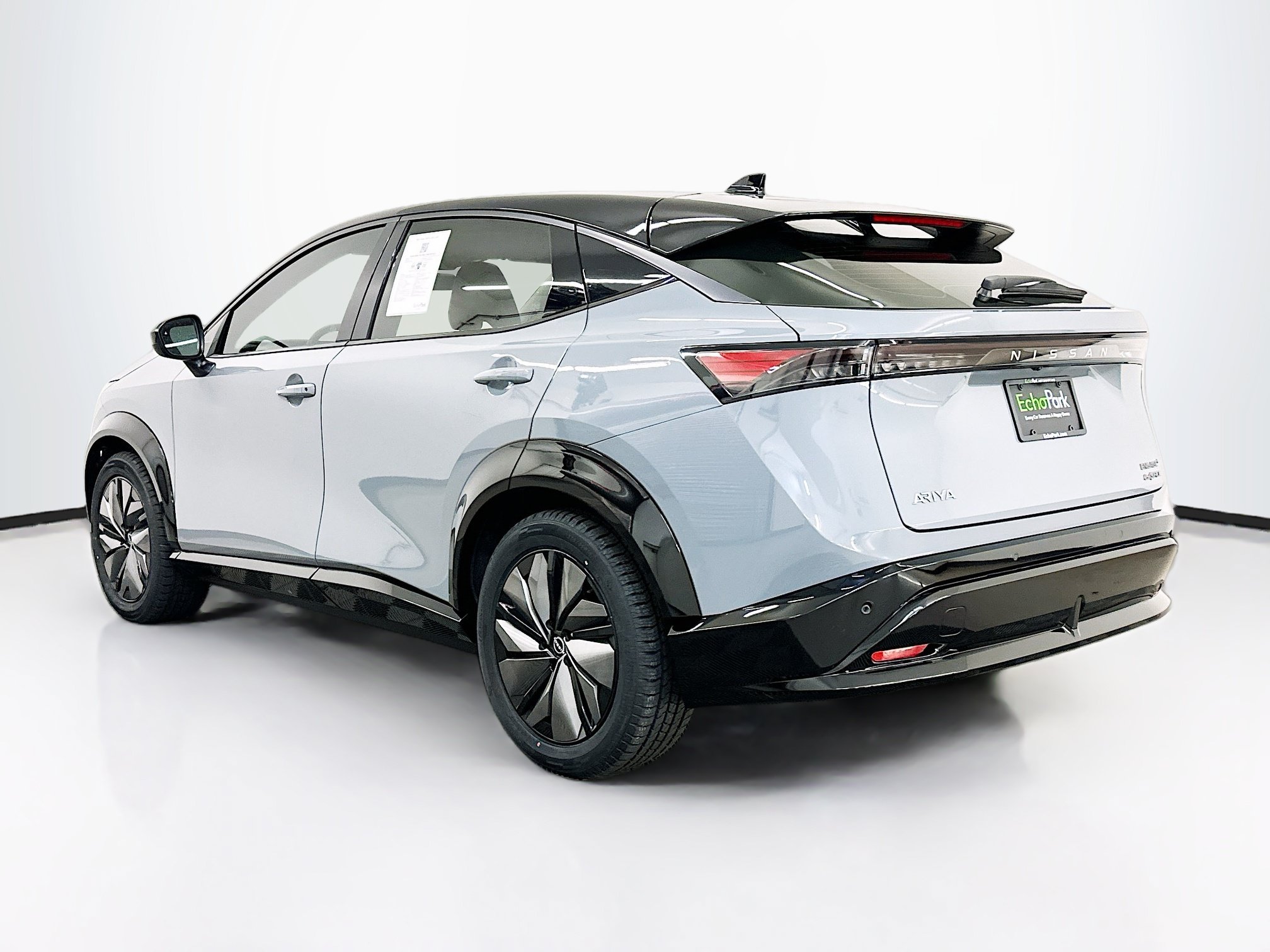 Used 2024 Nissan Ariya AWD image 5